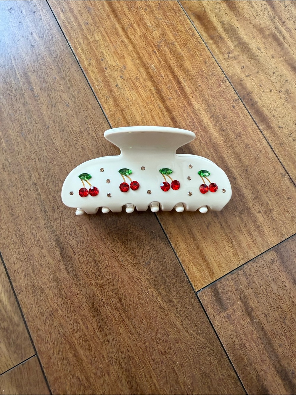 Emi Jay Cherry Clip